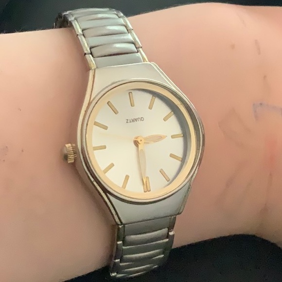 Silver / gold coloured watch - not sure of the brand - - Picture 1 of 1